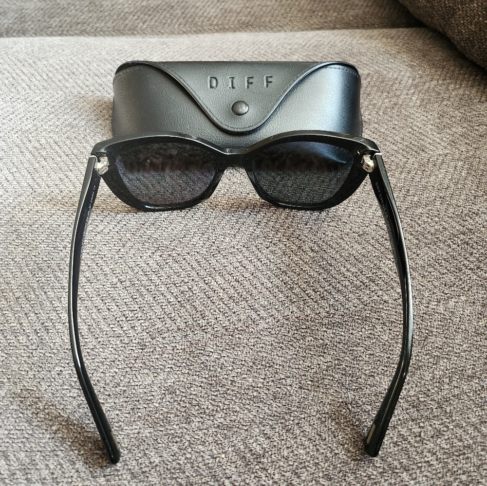 Diff Sunglasses - image 3